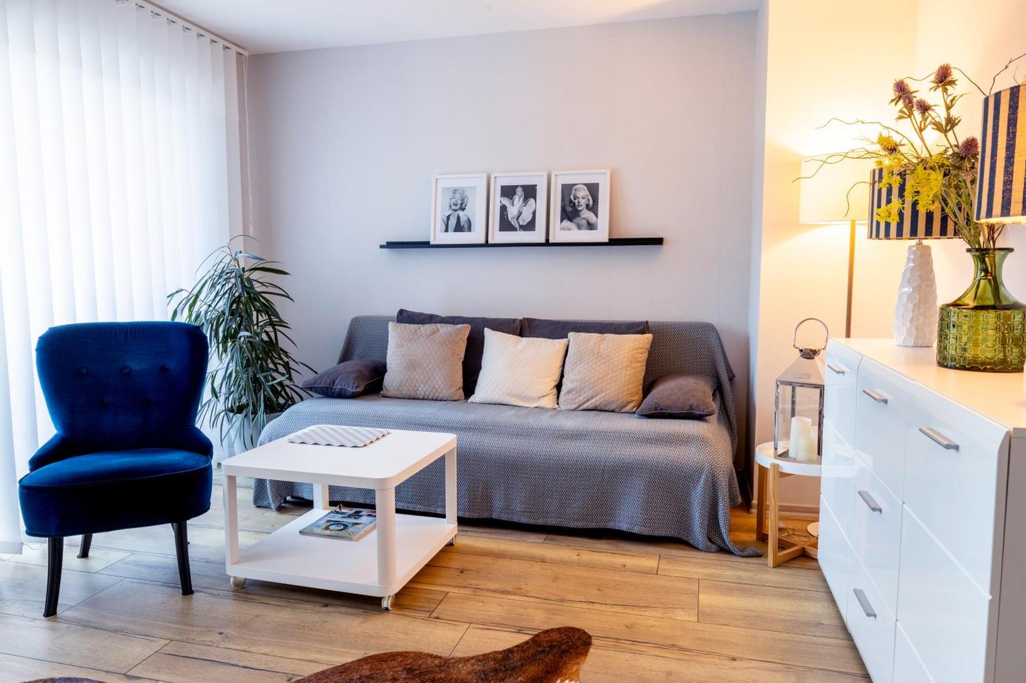 Apartment Design Apartment- 24H Self-Check-In - Bis 4 Pers - Parkplatz - Wifi - Balkon -Terrasse - In Direkter Weihernaehe - Radwege Schiffweiler